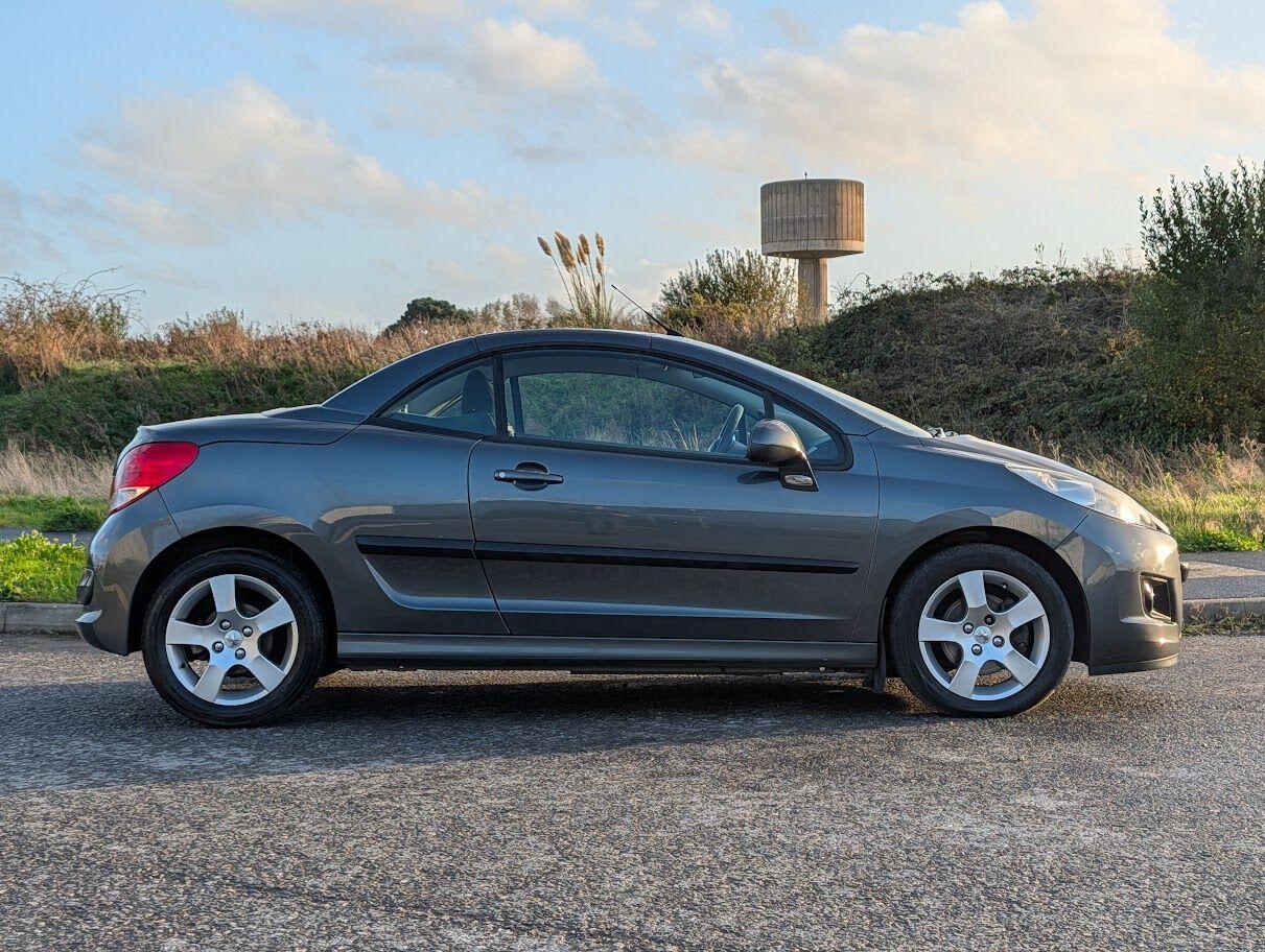 Used Peugeot 207 2011 for sale - 76995490: Photo 11