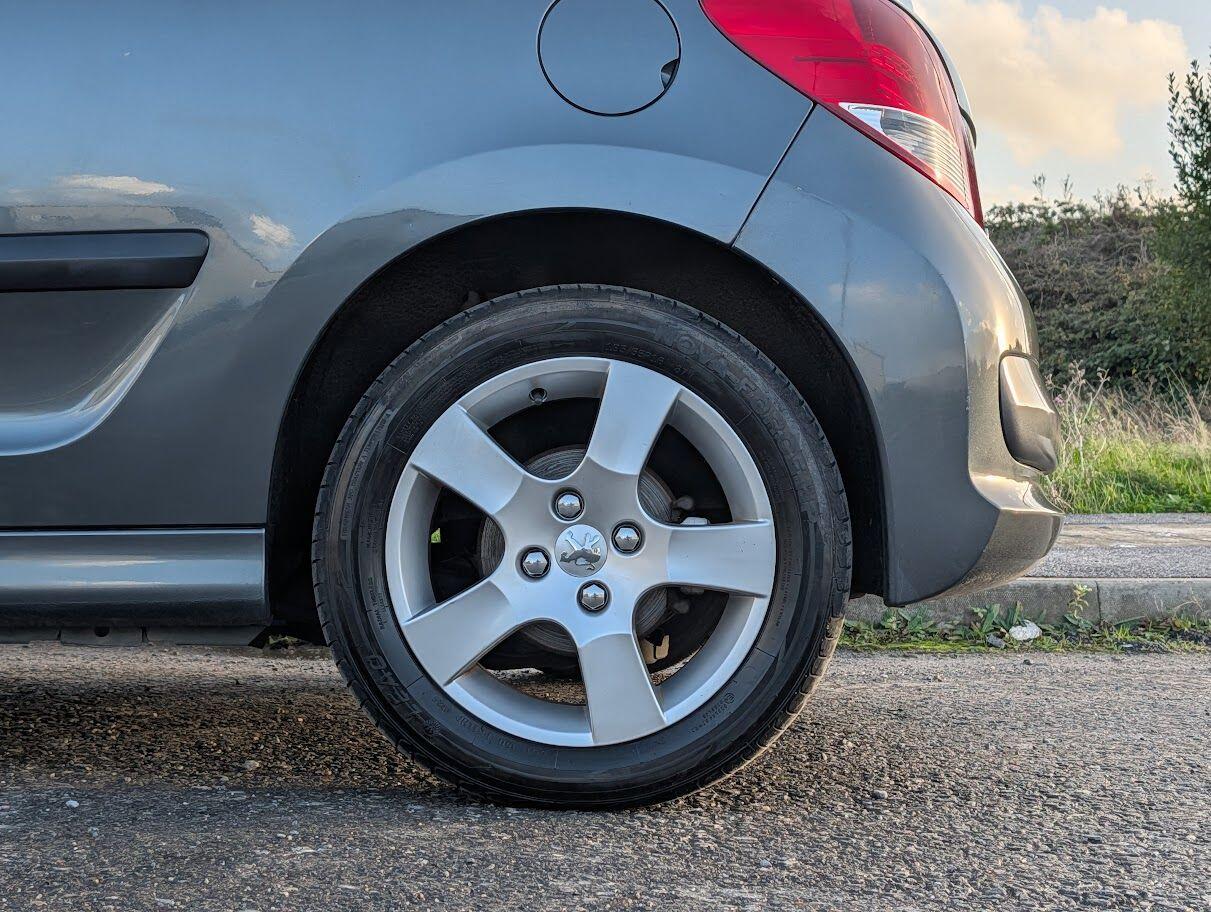 Used Peugeot 207 2011 for sale - 76995490: Photo 22