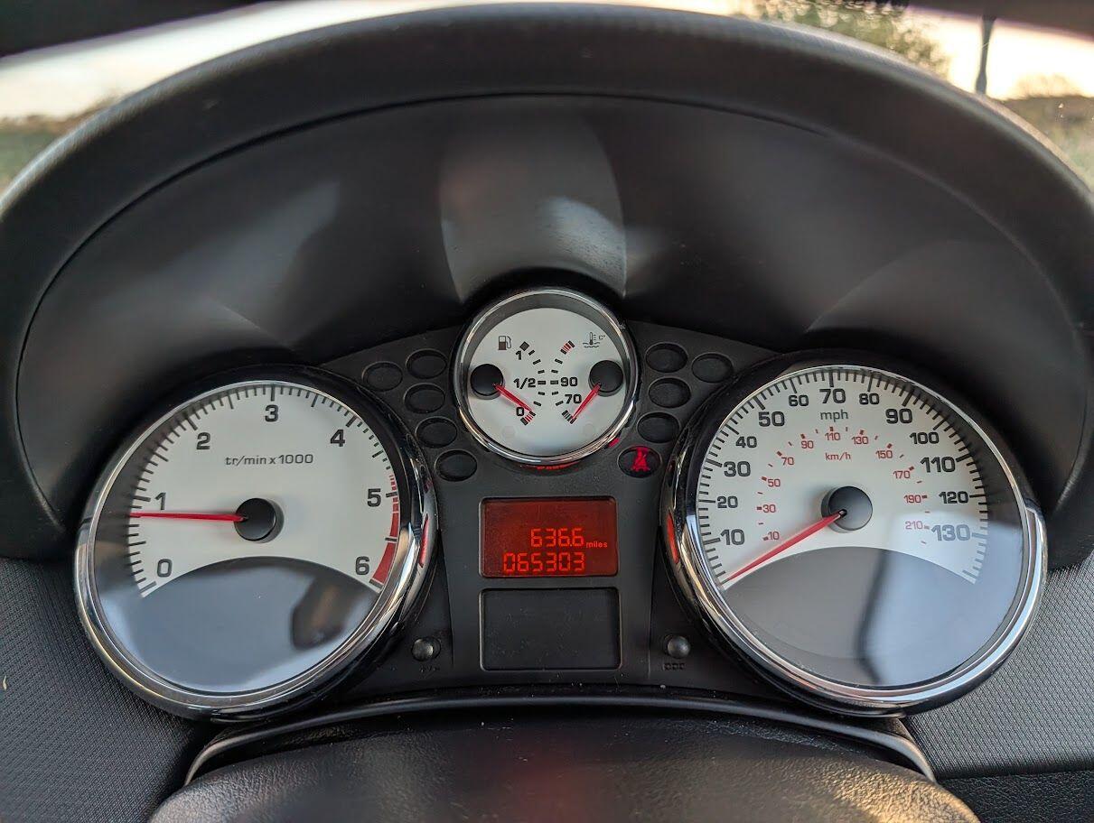 Used Peugeot 207 2011 for sale - 76995490: Photo 25