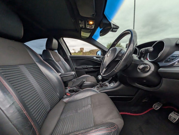 Used Alfa Romeo Giulietta 2011 for sale - 76259255: Photo 11