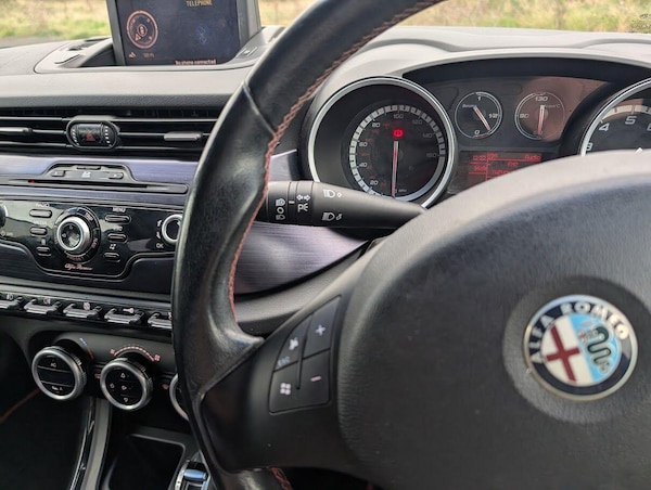 Used Alfa Romeo Giulietta 2011 for sale - 76259255: Photo 15
