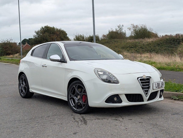 Used Alfa Romeo Giulietta 2011 for sale - 76259255: Photo 1