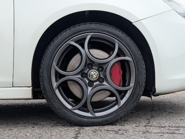 Used Alfa Romeo Giulietta 2011 for sale - 76259255: Photo 21