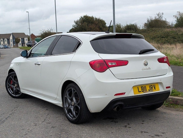 Used Alfa Romeo Giulietta 2011 for sale - 76259255: Photo 4