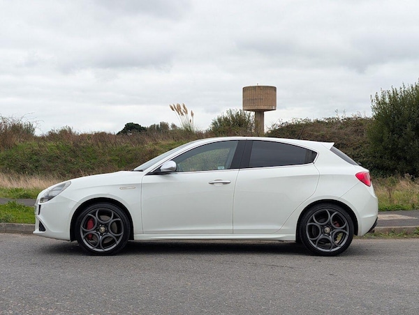 Used Alfa Romeo Giulietta 2011 for sale - 76259255: Photo 6