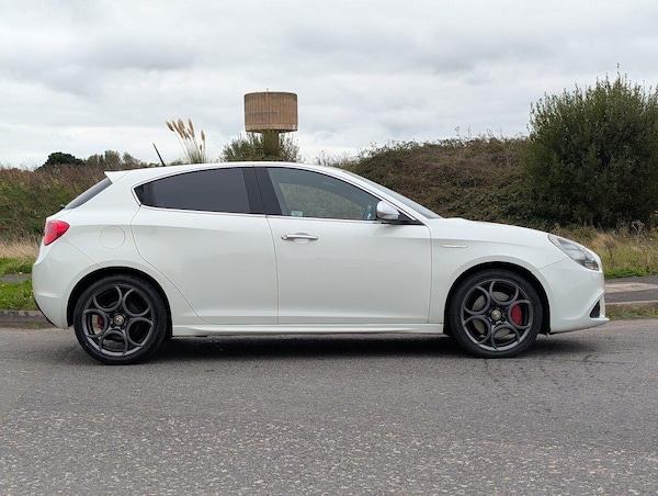 Used Alfa Romeo Giulietta 2011 for sale - 76259255: Photo 8