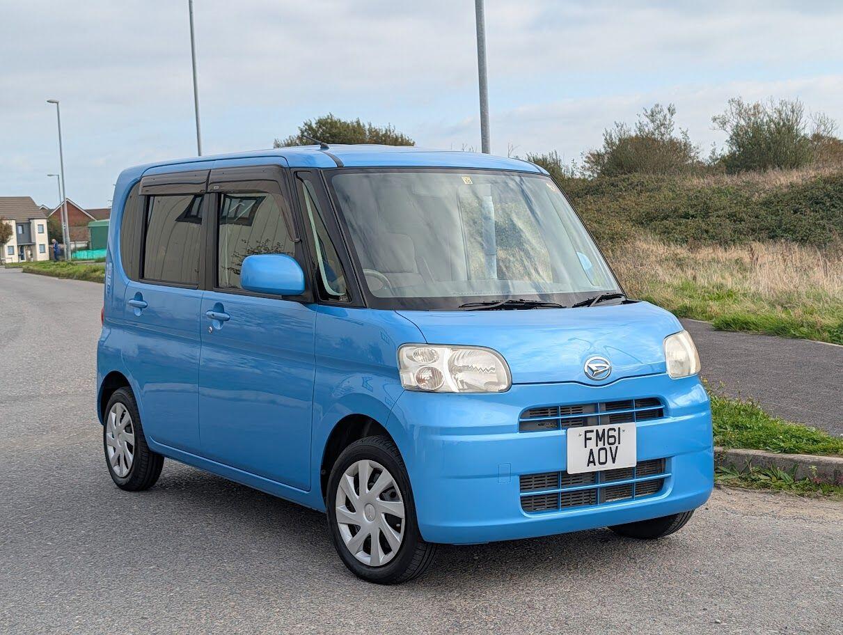 Used Daihatsu Tanto 2023 for sale - 76270326: Photo 1