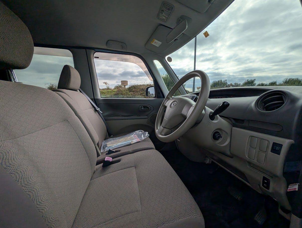 Used Daihatsu Tanto 2023 for sale - 76270326: Photo 11