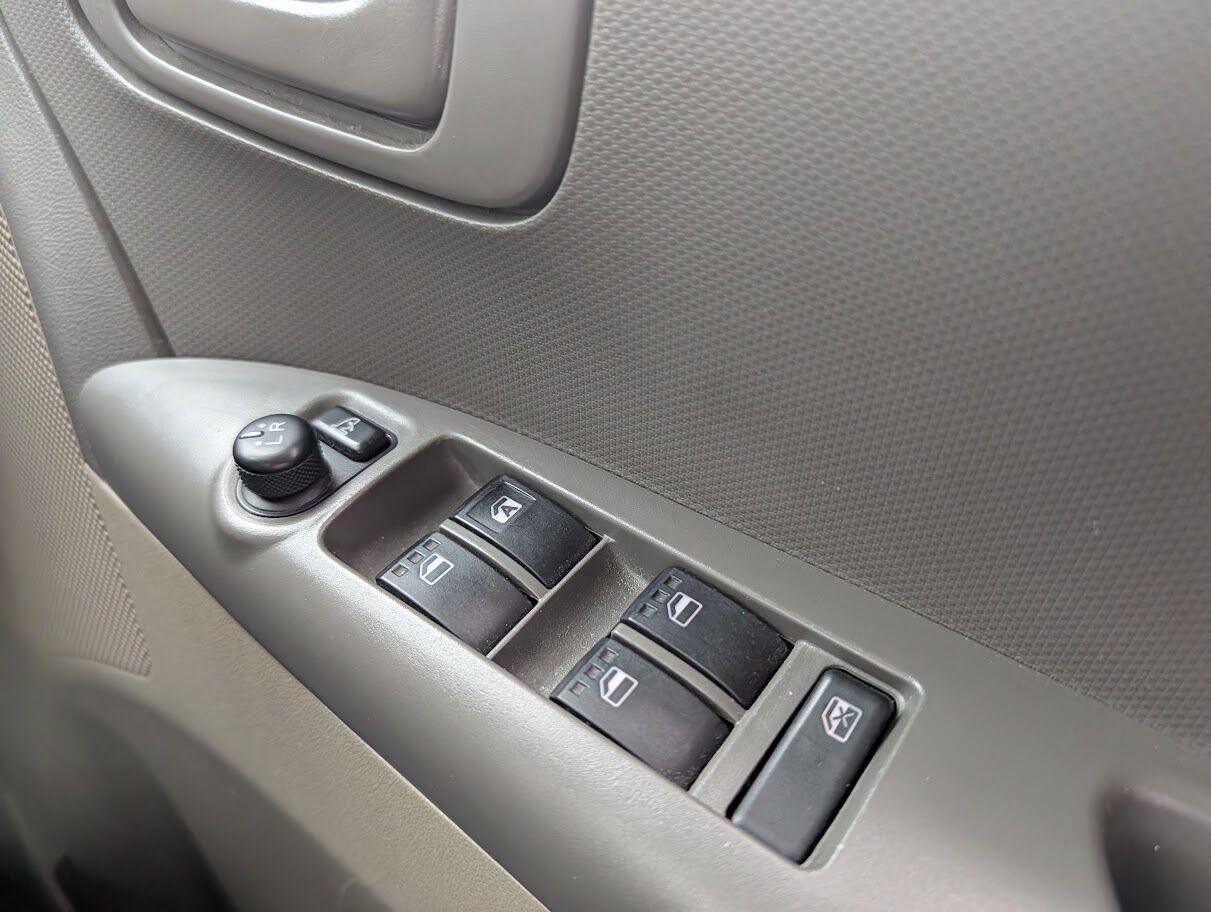 Used Daihatsu Tanto 2023 for sale - 76270326: Photo 17