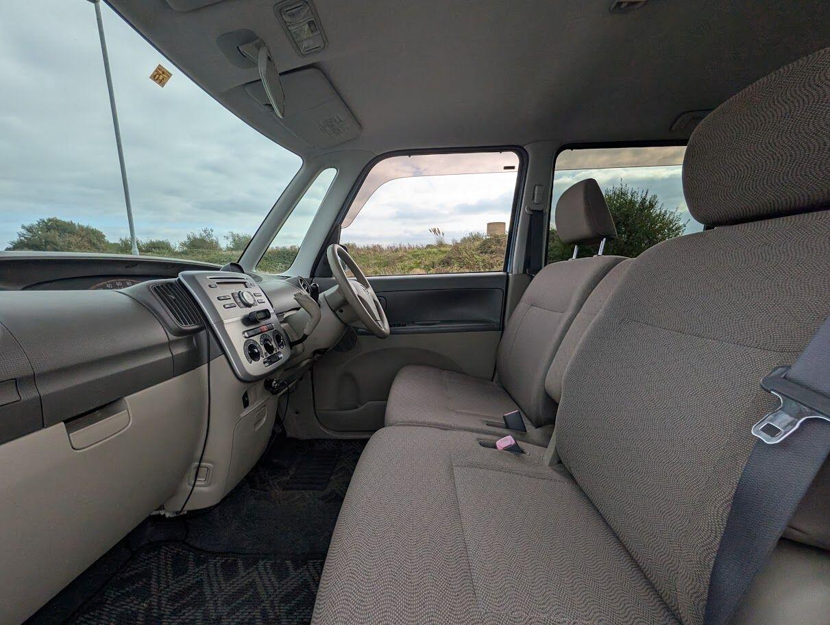 Used Daihatsu Tanto 2023 for sale - 76270326: Photo 27