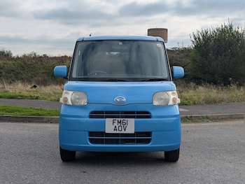 Used Daihatsu Tanto 2023 for sale - 76270326: Photo