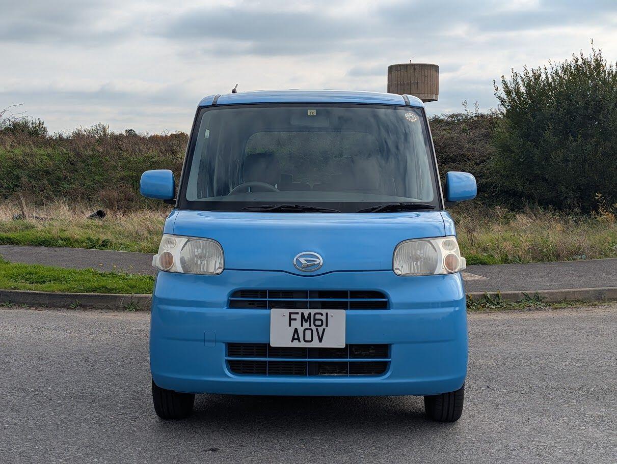 Used Daihatsu Tanto 2023 for sale - 76270326: Photo 5