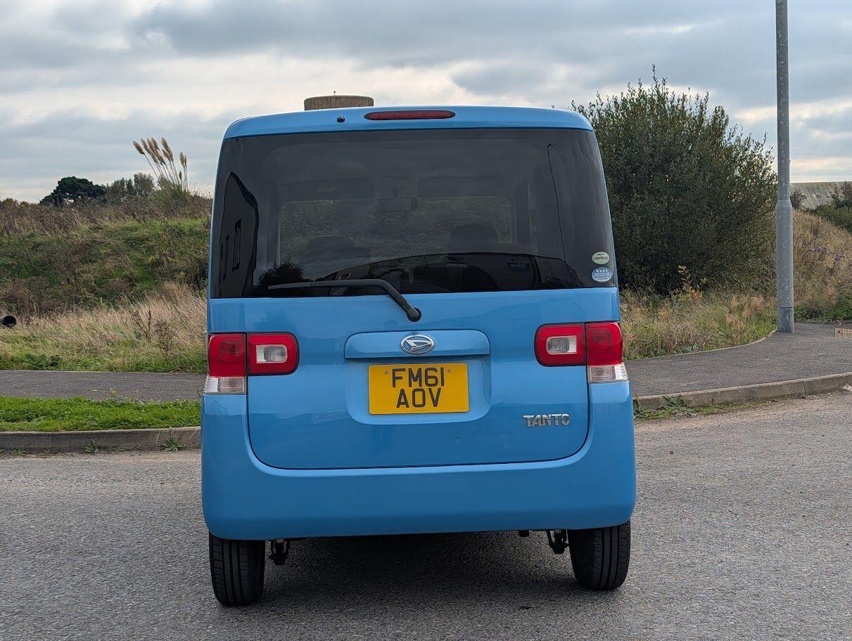 Used Daihatsu Tanto 2023 for sale - 76270326: Photo 7