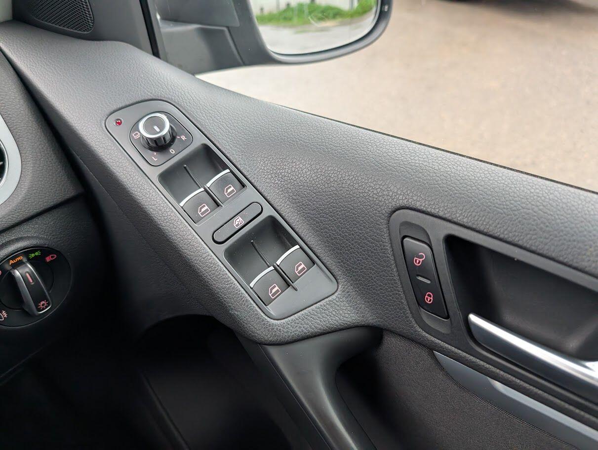 Used Volkswagen Tiguan 2011 for sale - 77074153: Photo 18