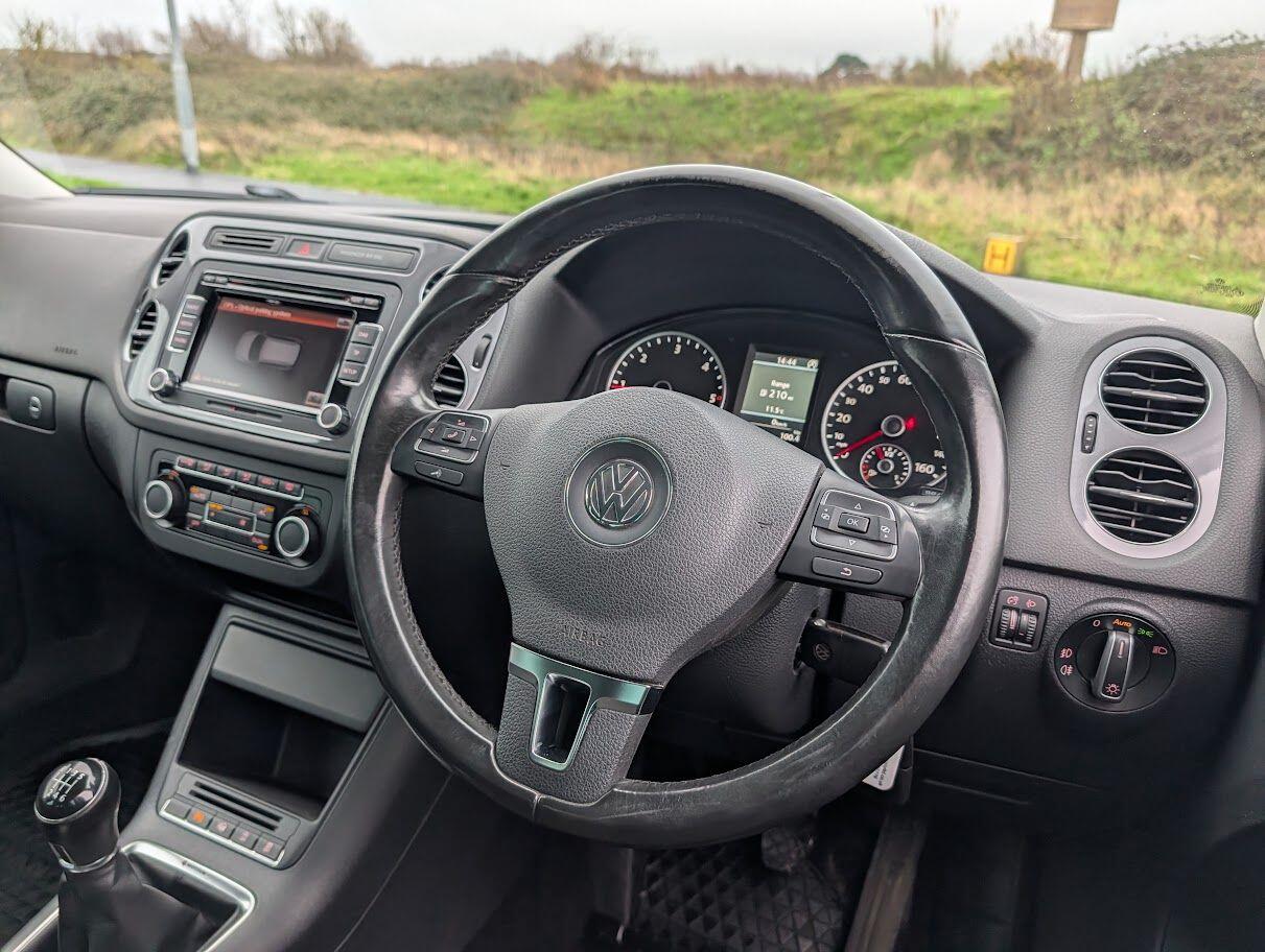 Used Volkswagen Tiguan 2011 for sale - 77074153: Photo 32