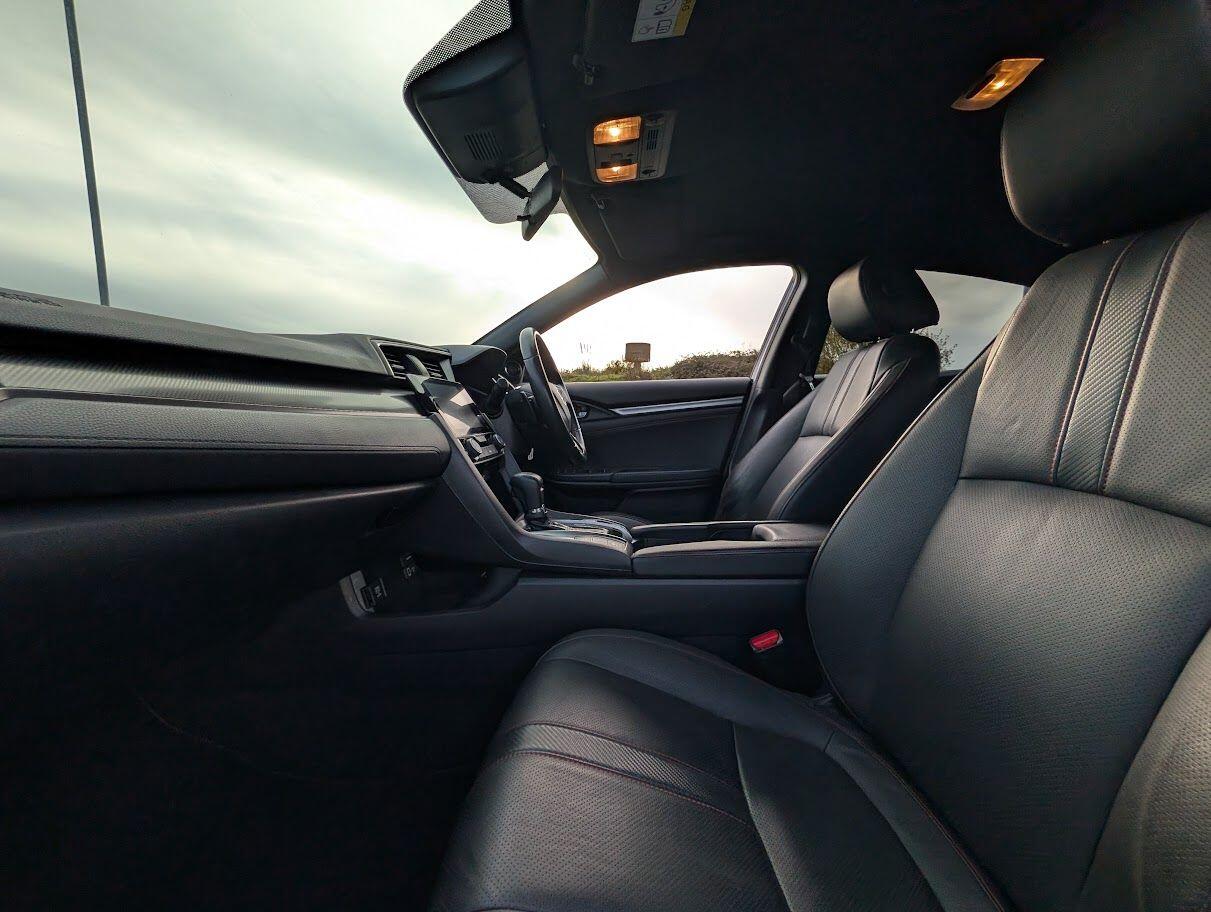 Used Honda Civic 2019 for sale - 76898475: Photo 31