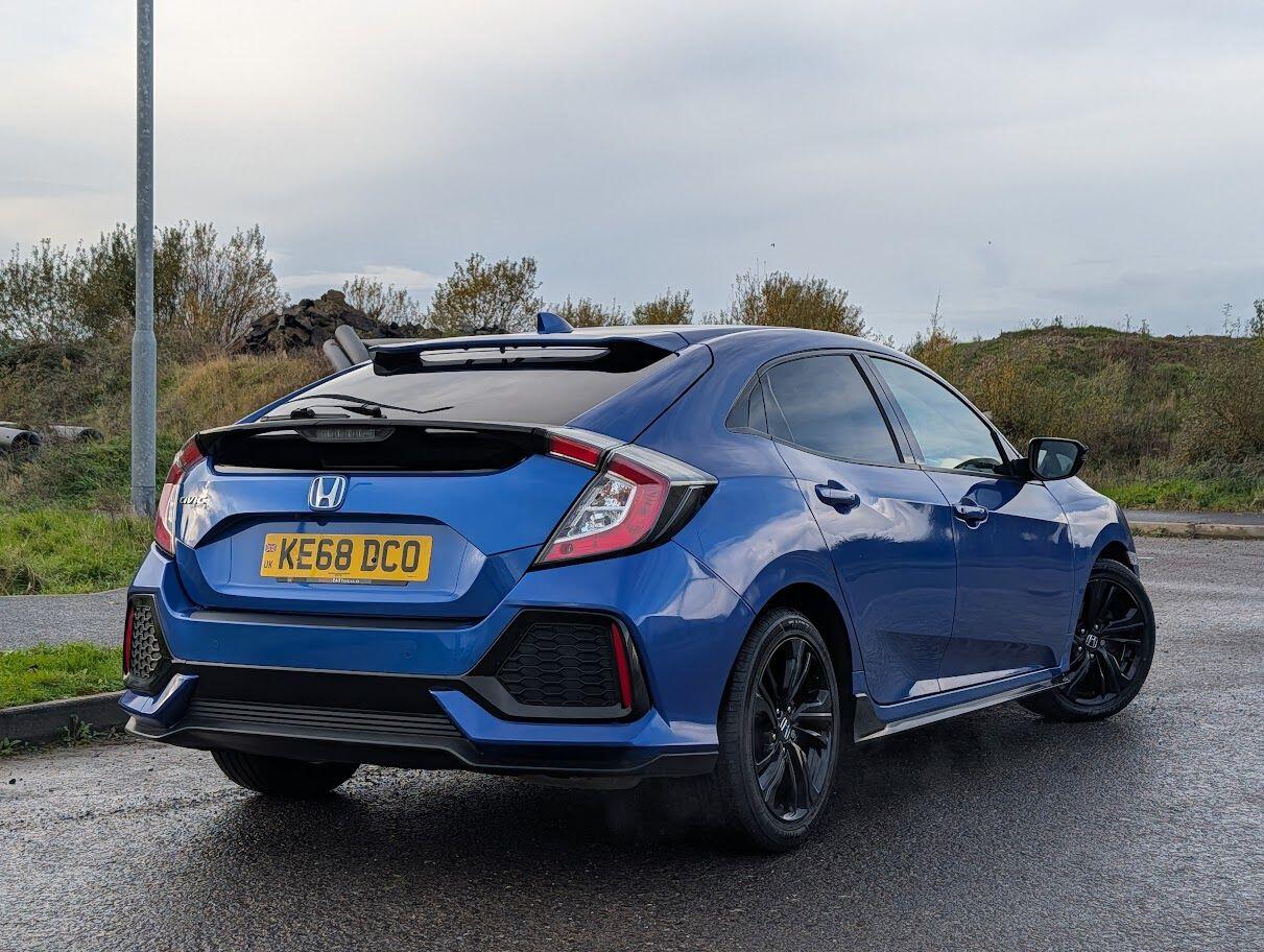 Used Honda Civic 2019 for sale - 76898475: Photo 9