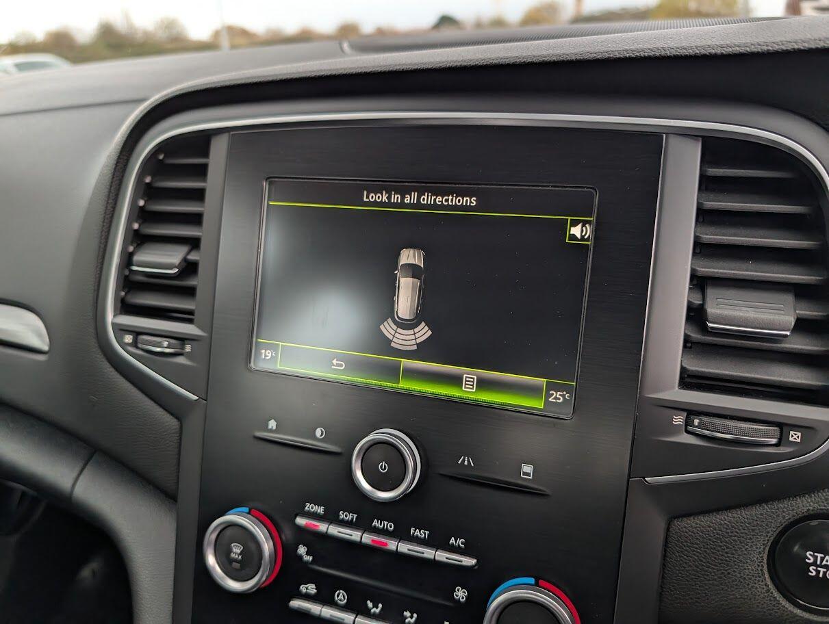 Used Renault Megane 2017 for sale - 76823841: Photo 23