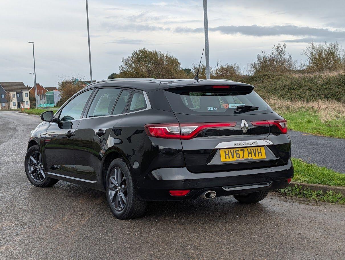 Used Renault Megane 2017 for sale - 76823841: Photo 4