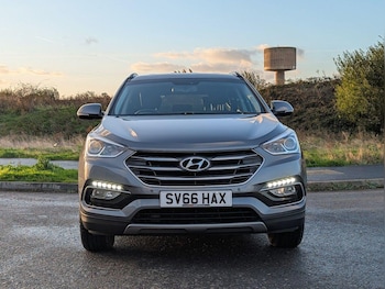 Used Hyundai Santa Fe 2016 for sale - 76408866: Photo