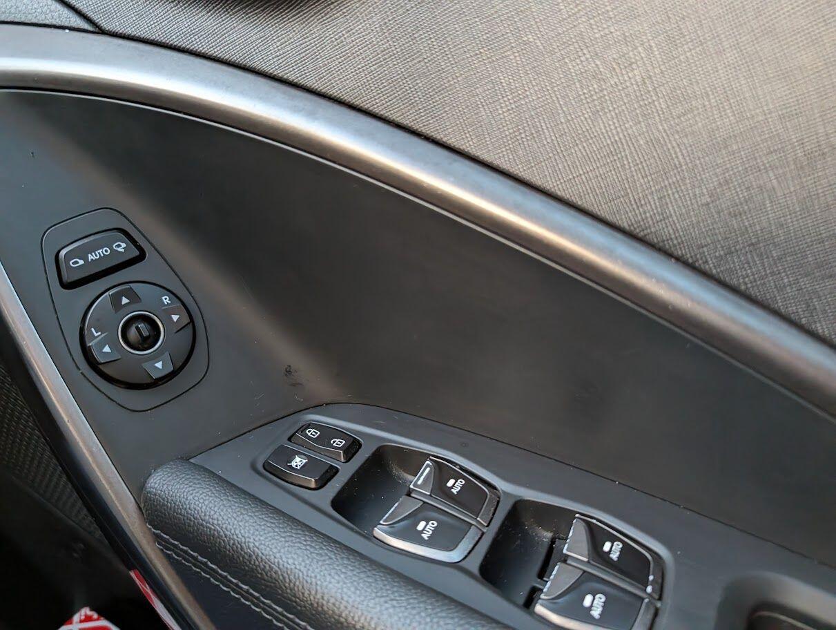 Used Hyundai Santa Fe 2016 for sale - 76408866: Photo 35