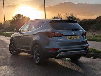 Used Hyundai Santa Fe 2016 for sale - 76408866: Photo