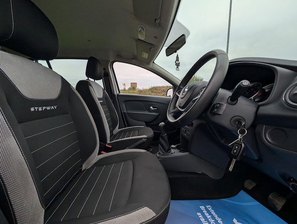 Used Dacia Sandero Stepway 2017 for sale - 76283081: Photo 11