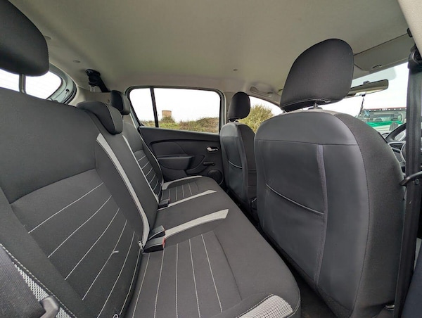 Used Dacia Sandero Stepway 2017 for sale - 76283081: Photo 13