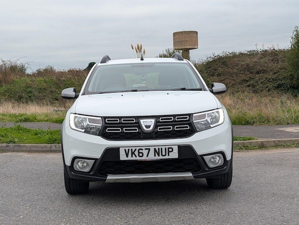 Used Dacia Sandero Stepway 2017 for sale - 76283081: Photo 2
