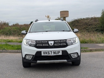 Used Dacia Sandero Stepway 2017 for sale - 76283081: Photo