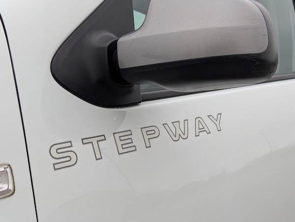 Used Dacia Sandero Stepway 2017 for sale - 76283081: Photo 35