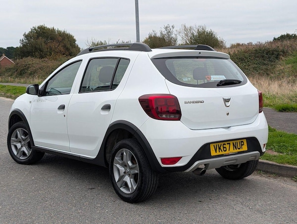 Used Dacia Sandero Stepway 2017 for sale - 76283081: Photo 4
