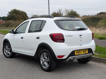 Used Dacia Sandero Stepway 2017 for sale - 76283081: Photo
