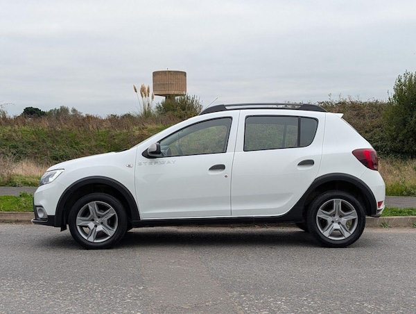 Used Dacia Sandero Stepway 2017 for sale - 76283081: Photo 5