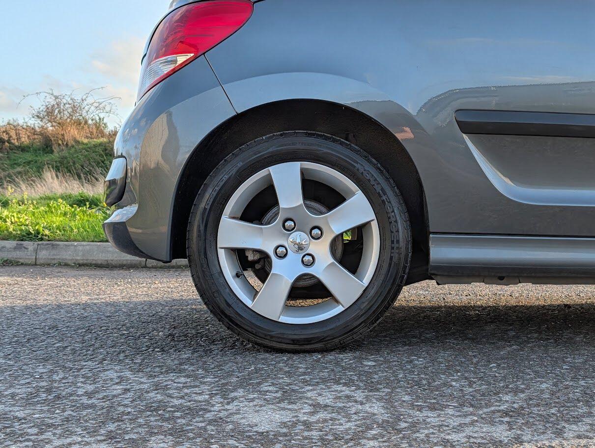 Used Peugeot 207 CC 2011 for sale - 76472635: Photo 24