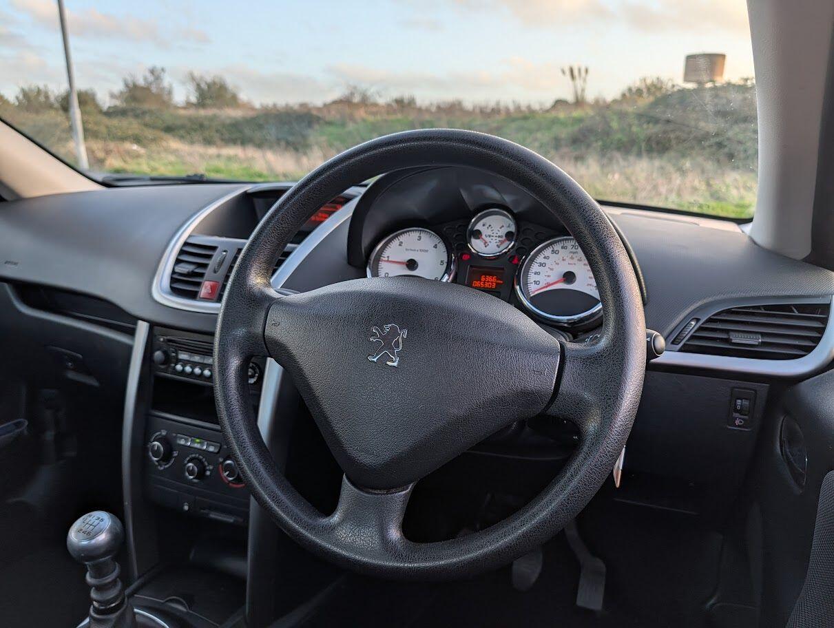 Used Peugeot 207 CC 2011 for sale - 76472635: Photo 27