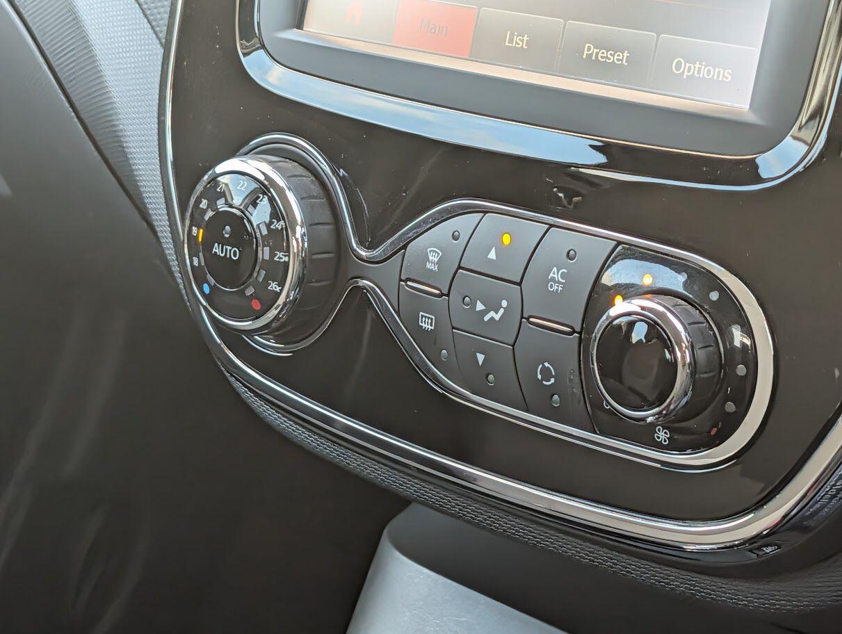 Used Renault Captur 2014 for sale - 77191534: Photo 15