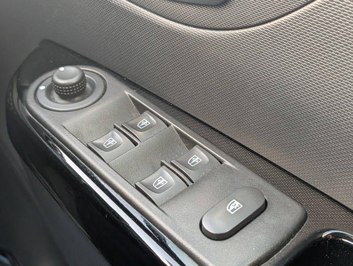 Used Renault Captur 2014 for sale - 77191534: Photo 17