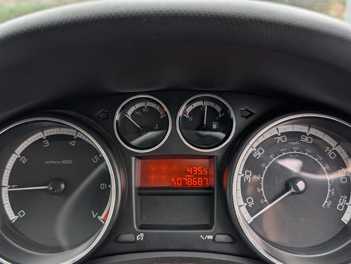 Used Peugeot 308 2008 for sale - 76573559: Photo 16