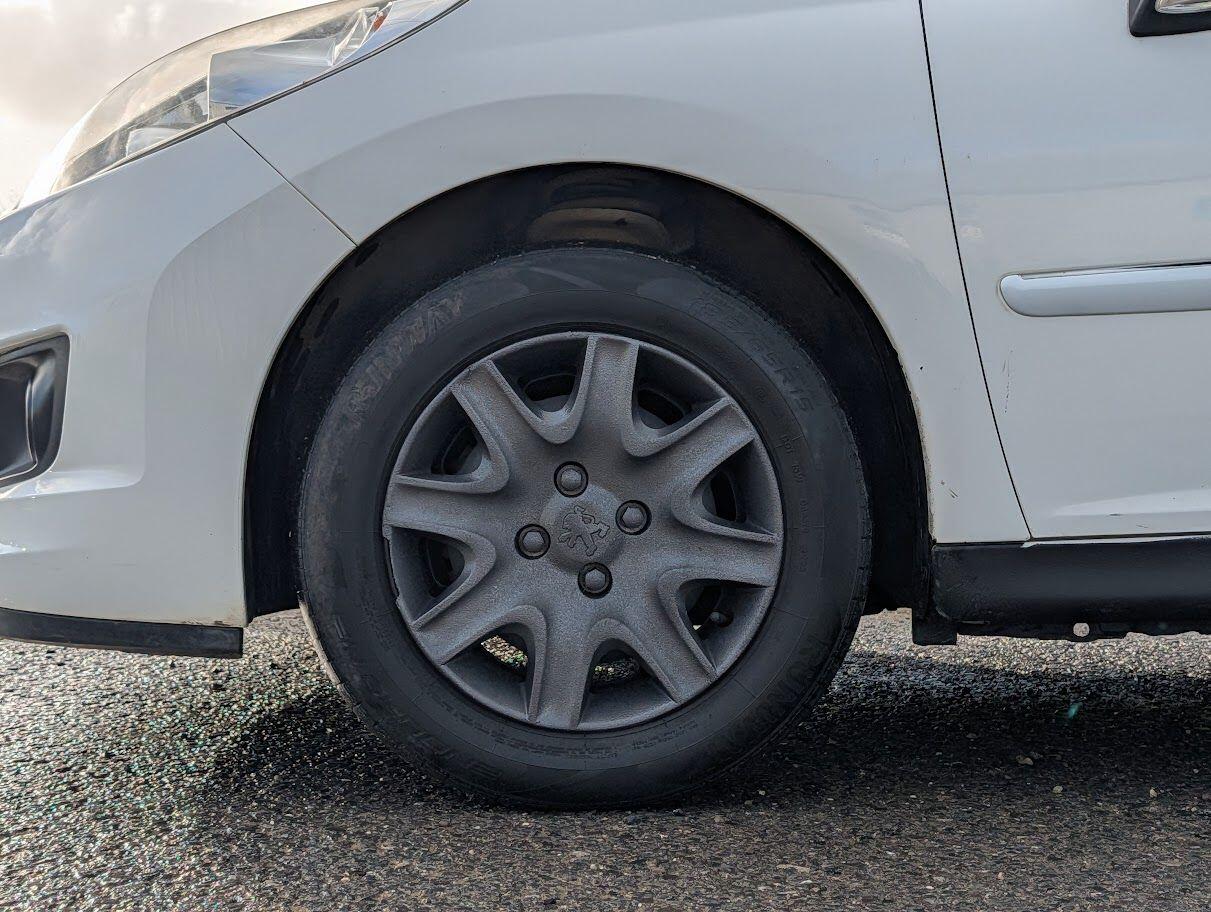 Used Peugeot 207 2012 for sale - 76573051: Photo 12