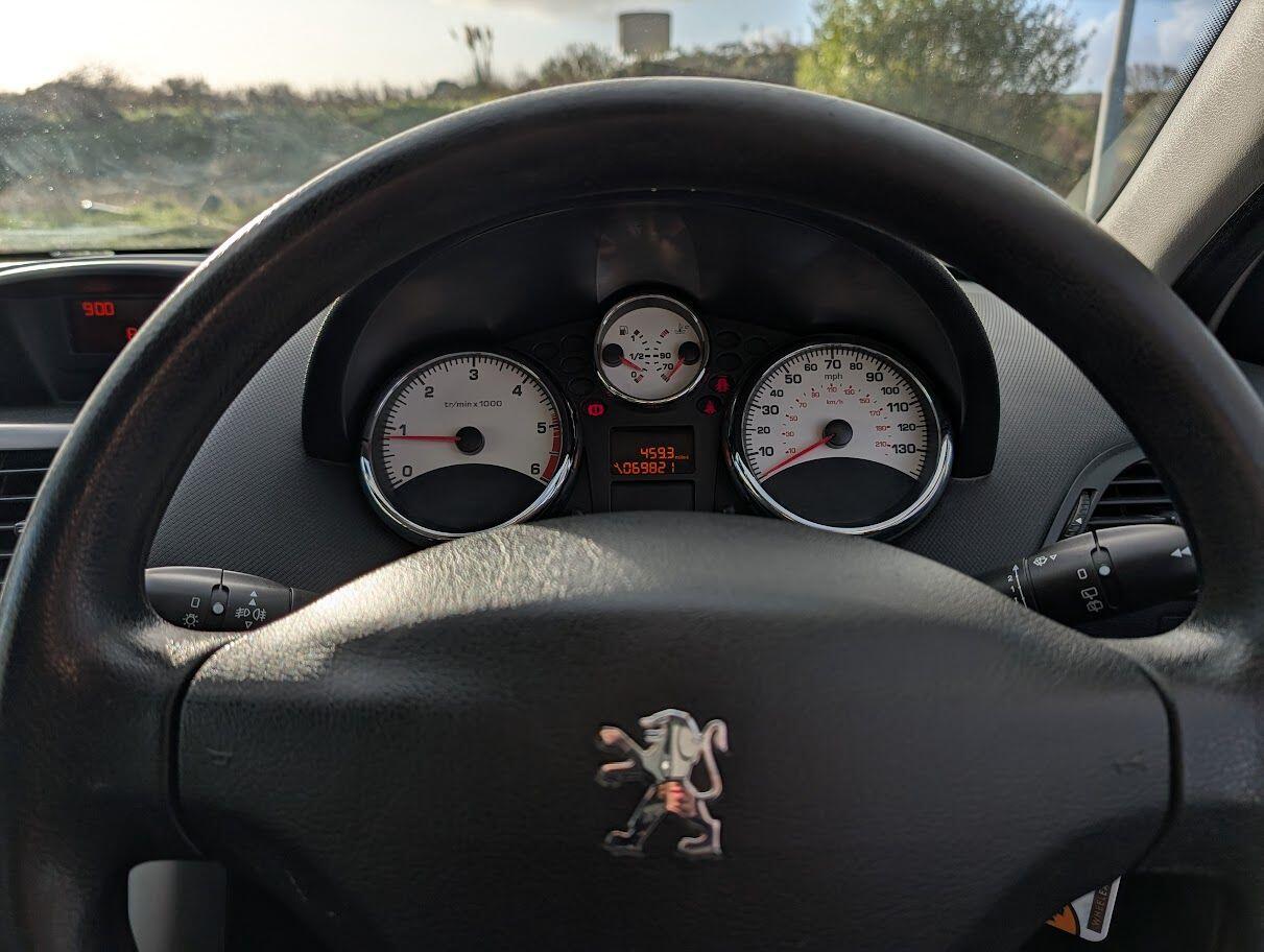 Used Peugeot 207 2012 for sale - 76573051: Photo 17