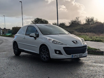 Peugeot - 207