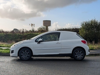 Used Peugeot 207 2012 for sale - 76573051: Photo