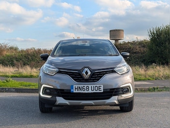 Used Renault Captur 2018 for sale - 76188568: Photo 2