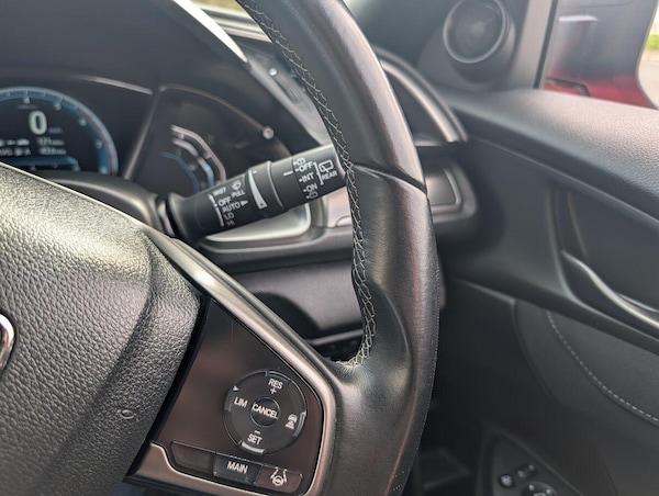 Used Honda Civic 2018 for sale - 76189904: Photo 15