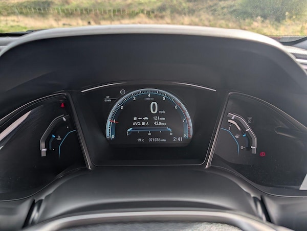 Used Honda Civic 2018 for sale - 76189904: Photo 26