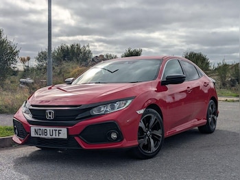 Used Honda Civic 2018 for sale - 76189904: Photo 3