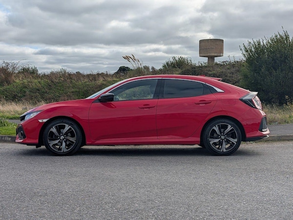 Used Honda Civic 2018 for sale - 76189904: Photo 5