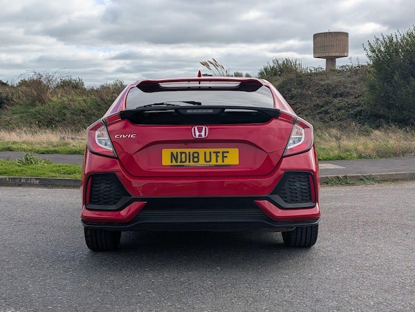 Used Honda Civic 2018 for sale - 76189904: Photo 6