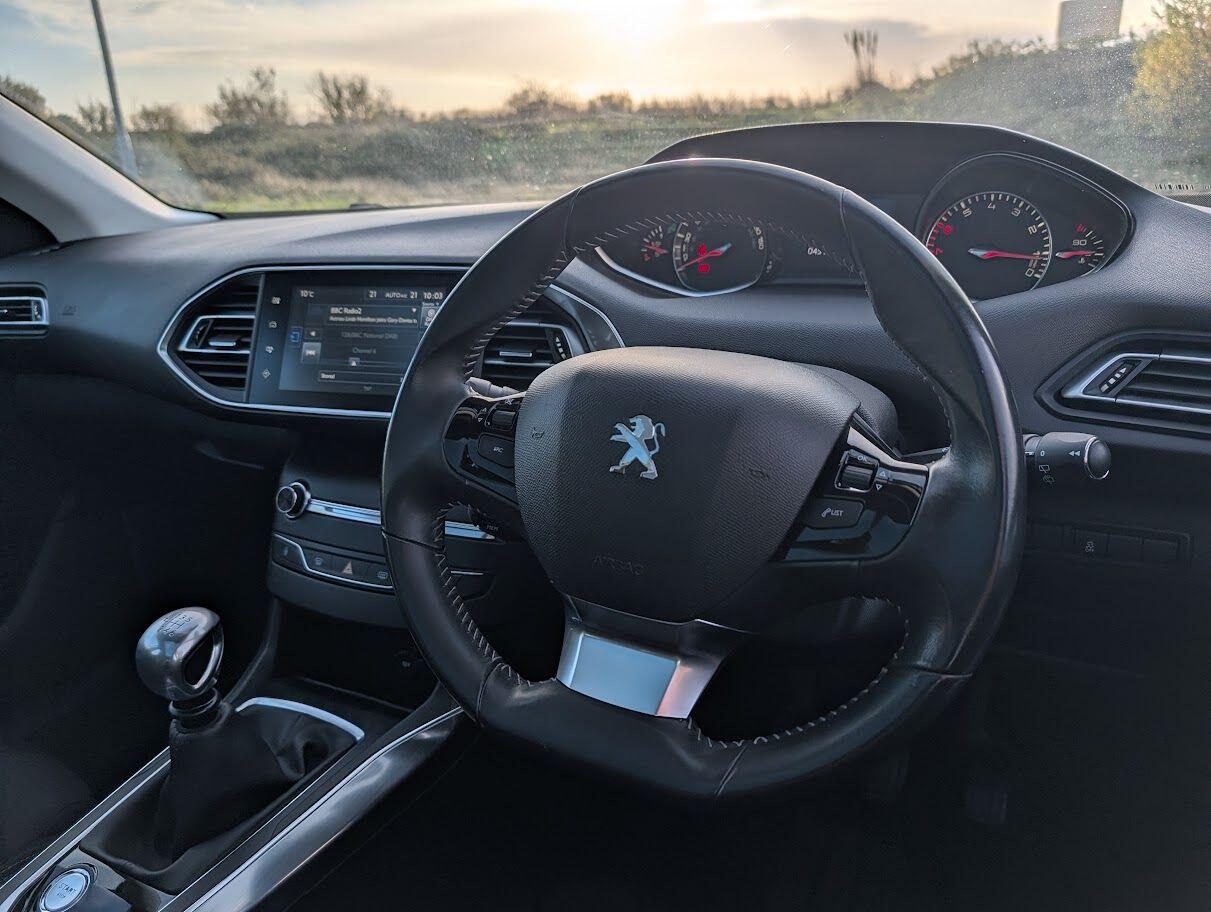 Used Peugeot 308 for sale - 76824984: Photo 25